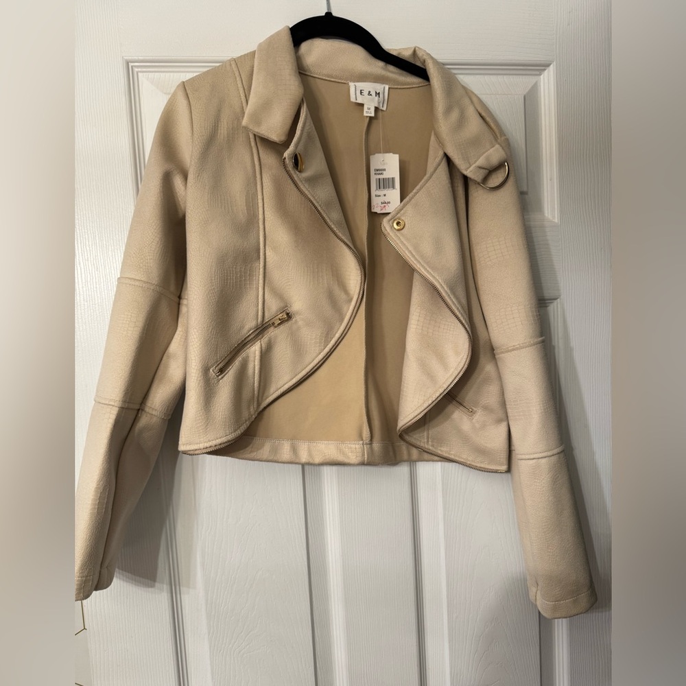 Suede like cream jacket, size M, NWT
